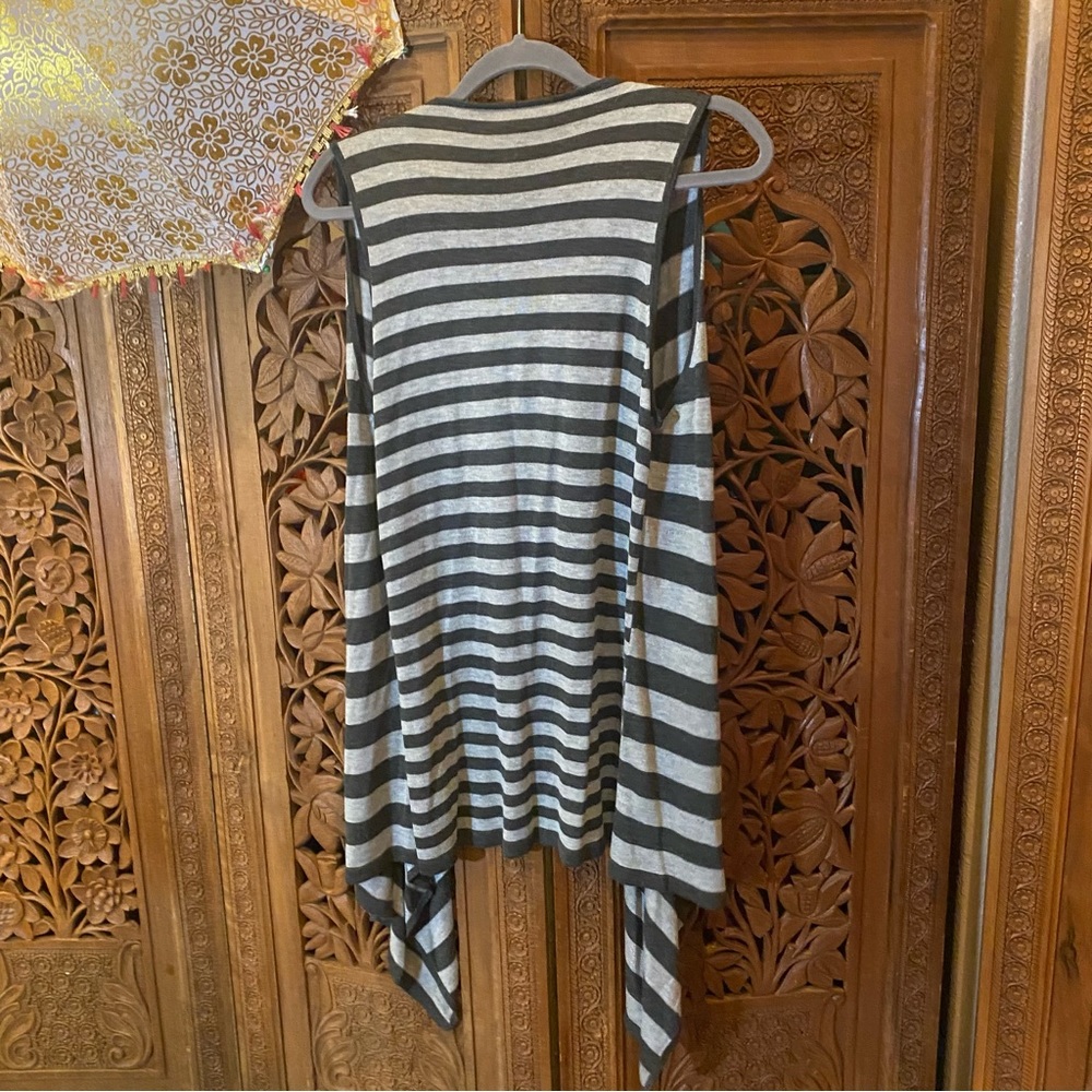 Gray striped open cardigan sweater - Picture 8 of 8
